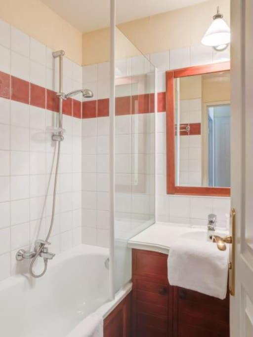 1-Appt Avec Piscine A St-Jean Pays-Basque Apartment Uhart-Cize Luaran gambar
